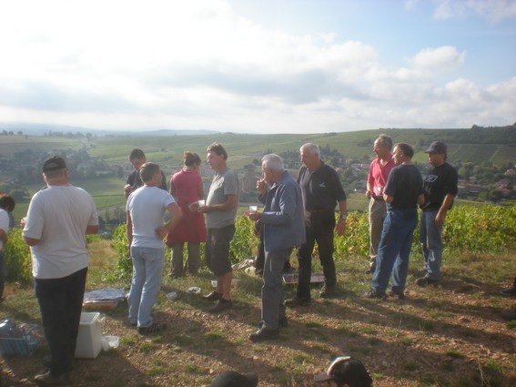 Un p'tit verre de Beaujolais-Villages pour pour prendre des forces