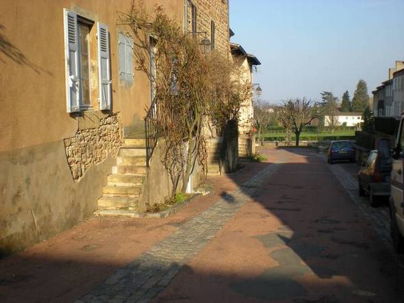 En allant vers le cloître