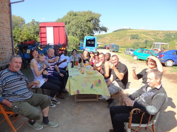 Journée de repos des vendangeurs au Domaine du Crêt du Ris Appéritif au Domaine